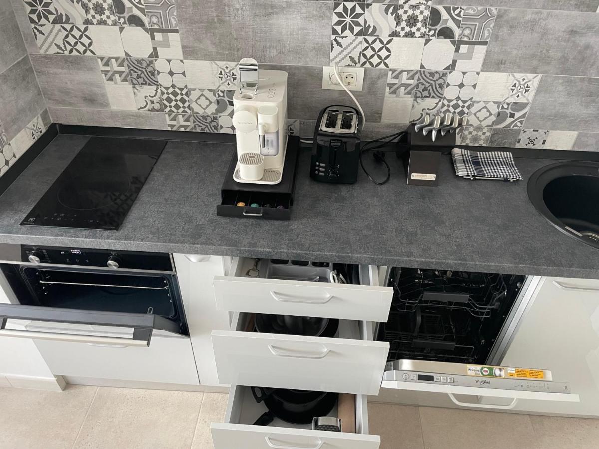Lakeview 2 Room Penthouse Rooftop Terrace W15 Bucureşti Ngoại thất bức ảnh